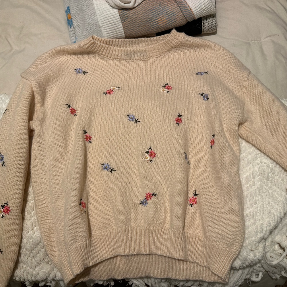 Cream flower sweater